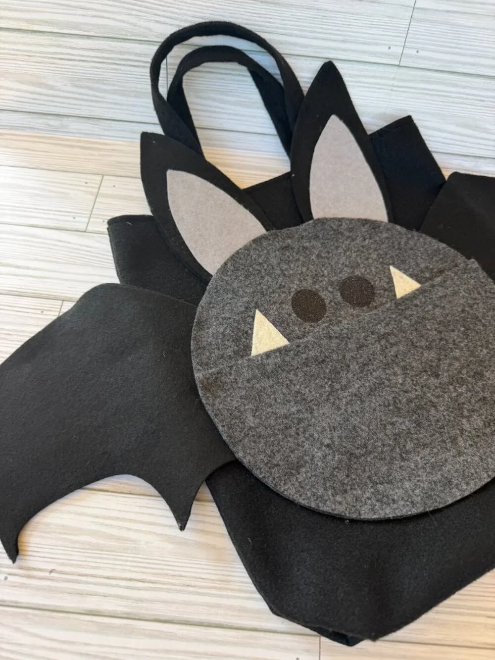 Bat Halloween Treat bag, handmade felt trick or treat bag, kids Halloween candy